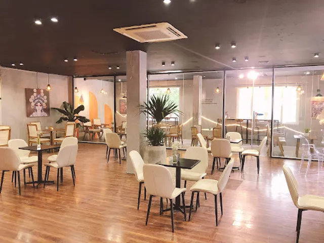 ZONE MUSIC (Cafe & Lounge)