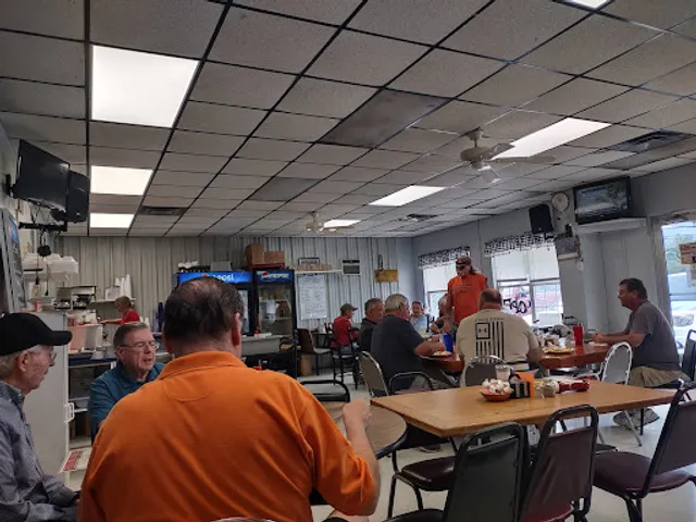 Ashley & Trixie's Family Restaurant