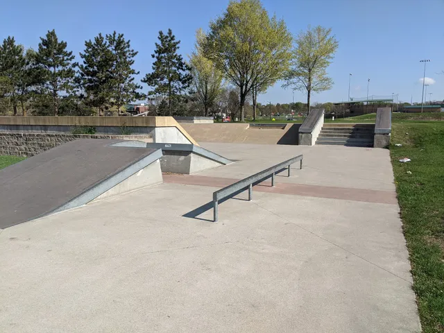 Round Lake Skate Plaza