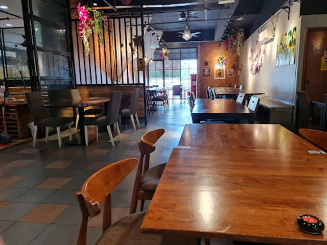 Fork N Spoon Cafe & Restaurant