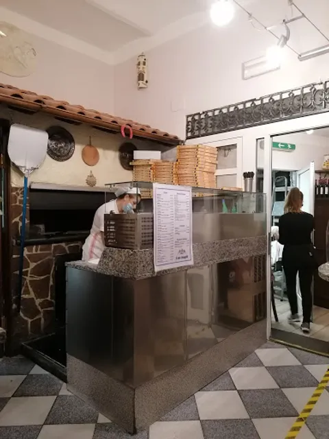 Restaurant and Pizzeria The Three Angels