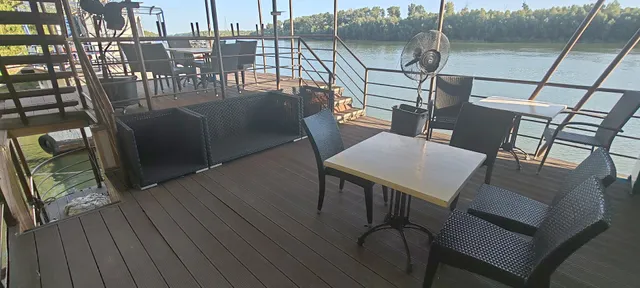 Hotel Plutitor Magia Deltei - Restaurant - Croaziera Delta Dunarii - Cazare Murighiol - Evenimente