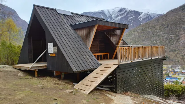 Dagsturhytta Mjølkeflathytta - Lærdal