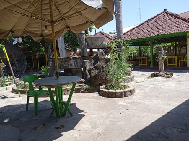 Rumah Makan Garden House
