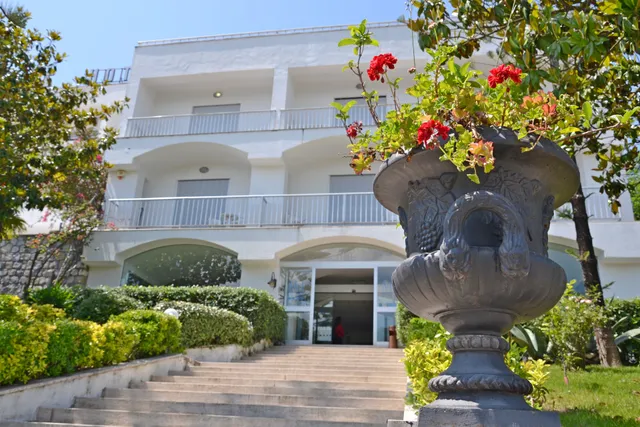 Ora Resort Marcaneto Palace