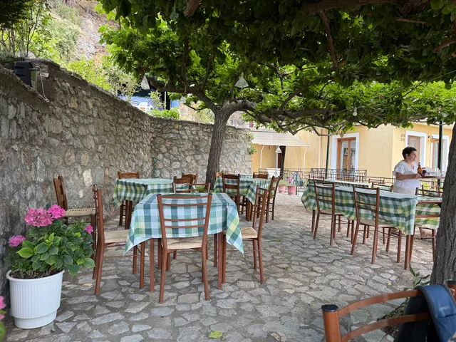 Ταβέρνα Το Ρολόϊ