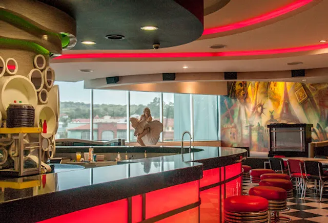 Mocker's - Burgers n Roll