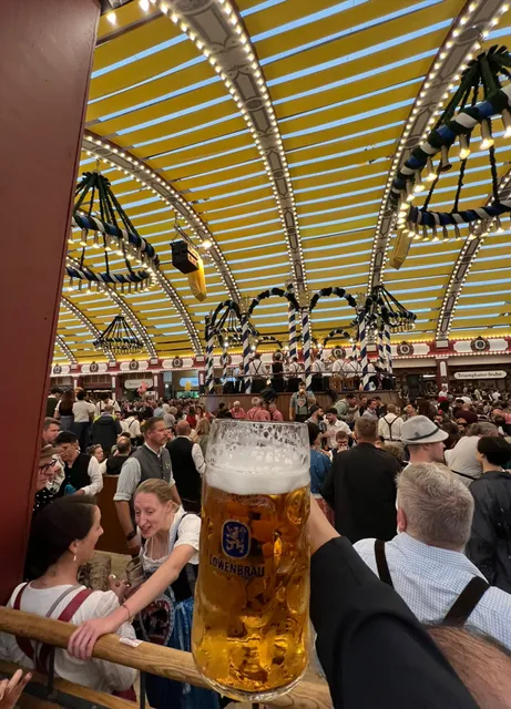 Löwenbräu Festzelt