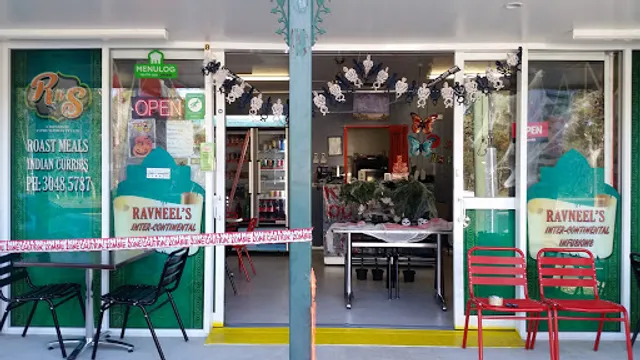 Ravneels Curry House- Indian Restaurant, Takeaway & Caterer's