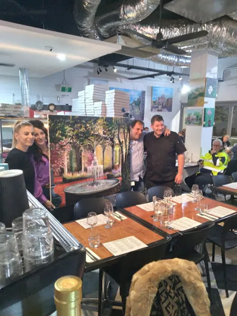 Zuccaro Trattoria Pizza Bar