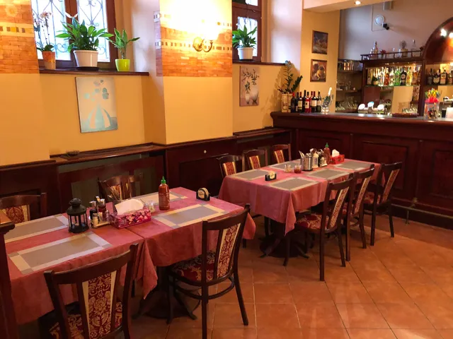 PHo Number One Asia restaurant-cafe