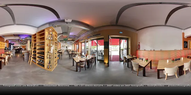 VITAS Ristorante & Lounge