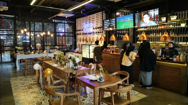 Sleepless Owls Coffee & Street Food