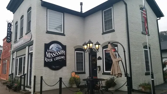Upper Mississippi River Lodging