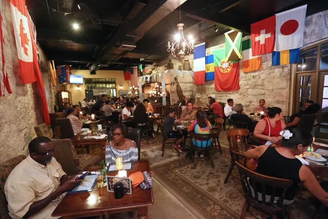 Frog & Onion Pub and Restaurant