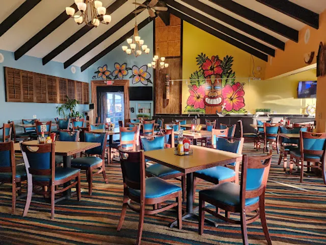 Traders Restaurant & Tiki Lounge