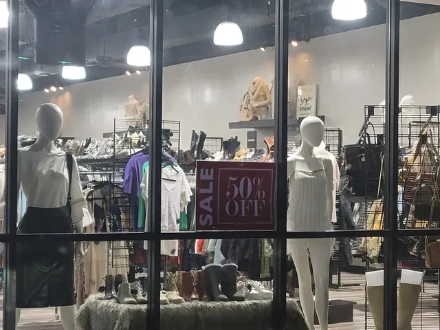 Clothes Mentor Lafayette, LA