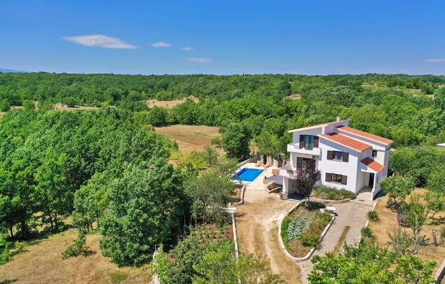 Holiday Home Pearl in Stone