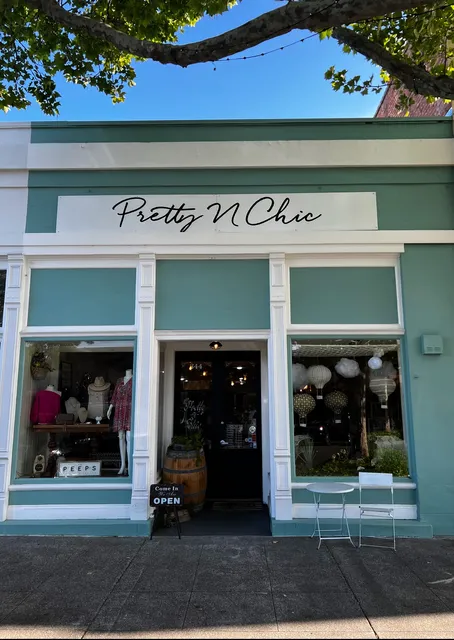 Pretty N Chic Furniture