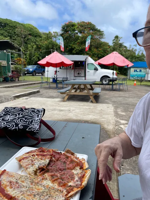 Hana Maui Pizza
