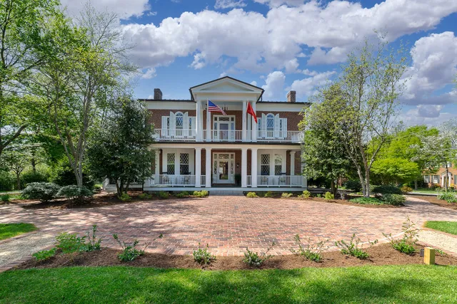 Stonegate: An Elegant Guesthouse