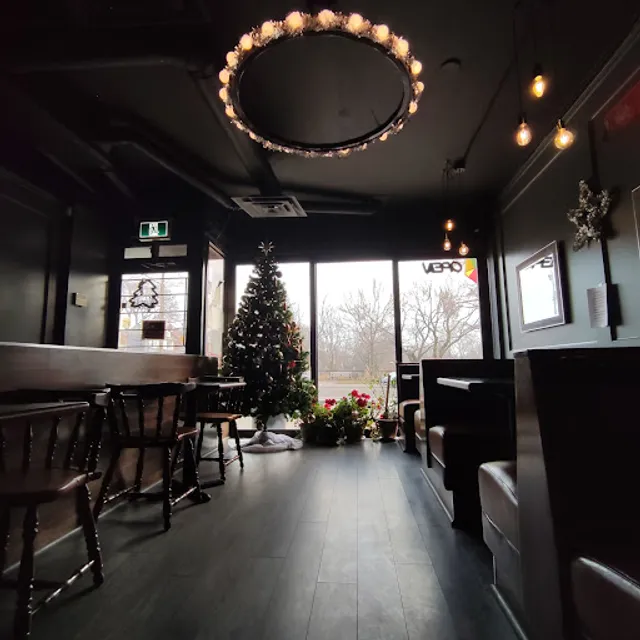 The Groove Bar & Grill