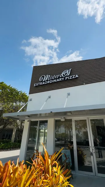 Mister O1 Extraordinary Pizza - Pinecrest