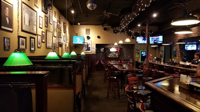 Dead Presidents Pub & Restaurant