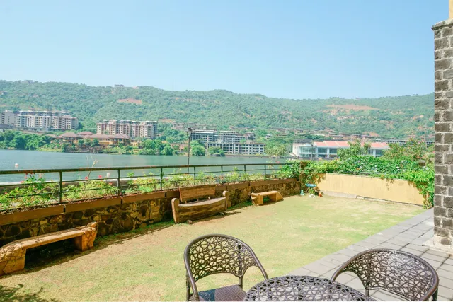 Lavasa Holiday Home (Lake View)