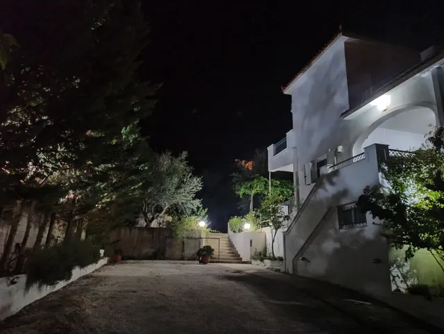 INFINITY VIEW HOUSE, Melissi Corinthias