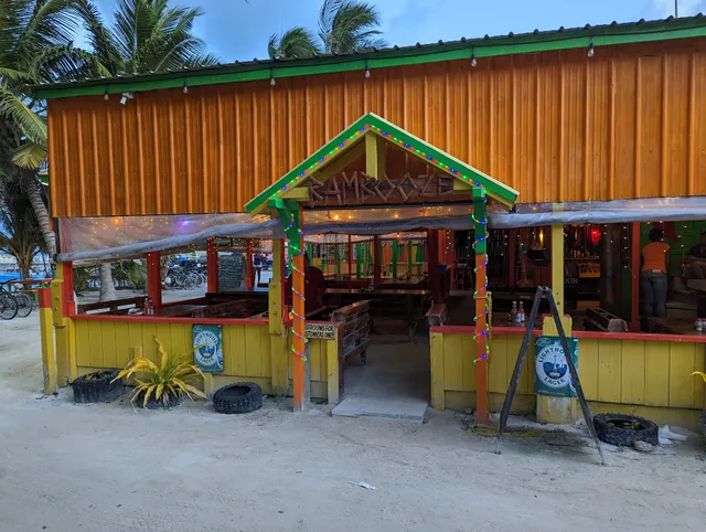 Bambooze Beach Bar and Grill
