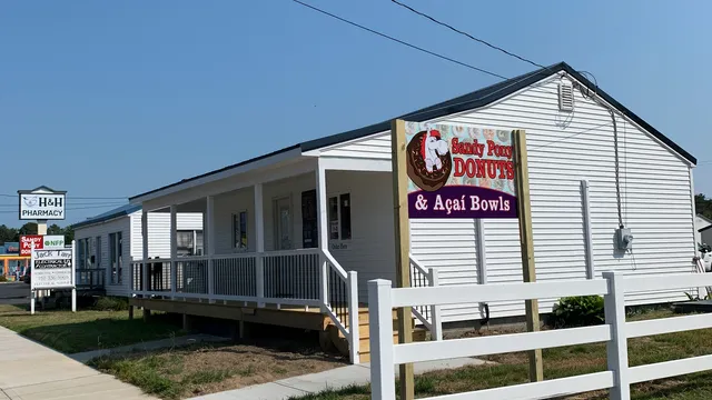 Sandy Pony Donuts & Açaí Bowls