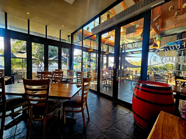 Crawdaddy's Silver Lakes