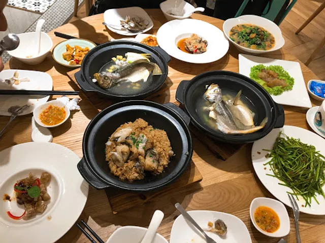 PUTIEN Tampines Mall