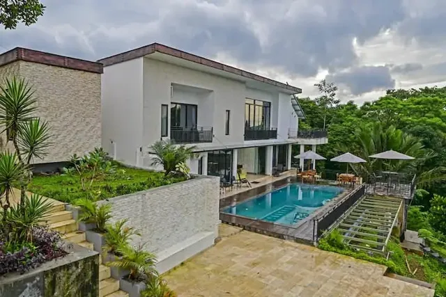 Hotel Lembah Nyiur Cikopo Mitra RedDoorz