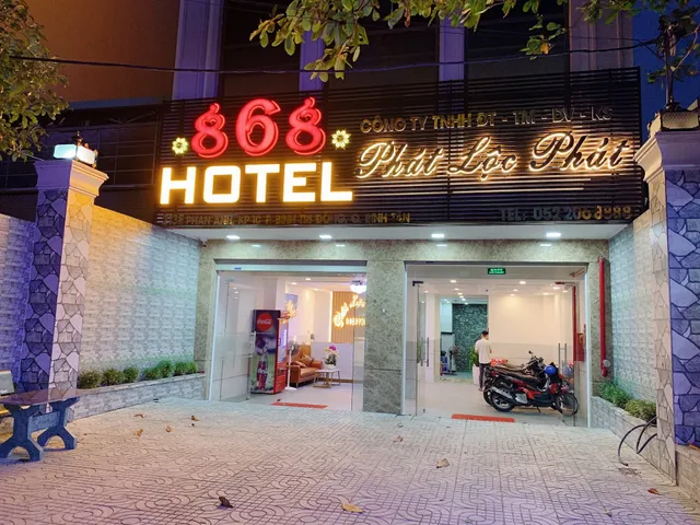 khách sạn phát lộc phát(868)