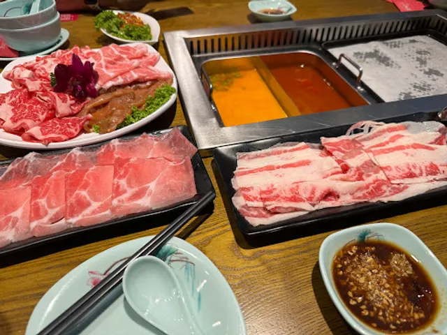 Shi Li Fang BBQ & Hot Pot @ Katong Square