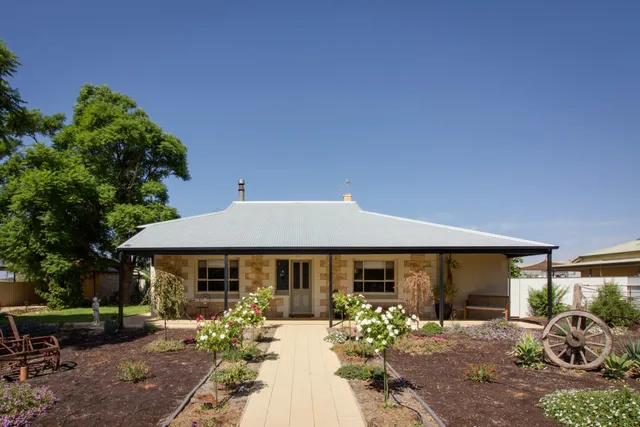 Crossfield Cottage Bed & Breakfast