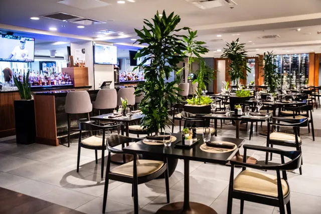 4th and Walnut restaurant & tavern