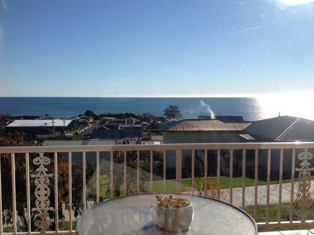 Penguin Seaside Homestay