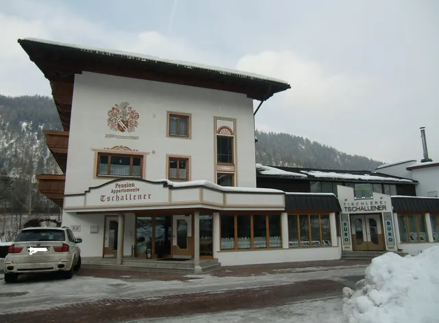 Chalet Tschallener (Apartments)