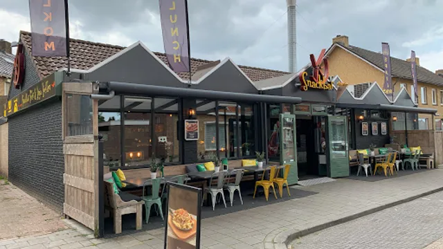 Snackbar Peter Loeffen