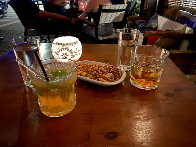 Γεράνι Cafe skiathos