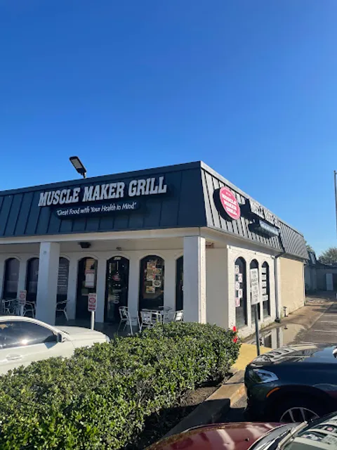 Muscle Maker Grill