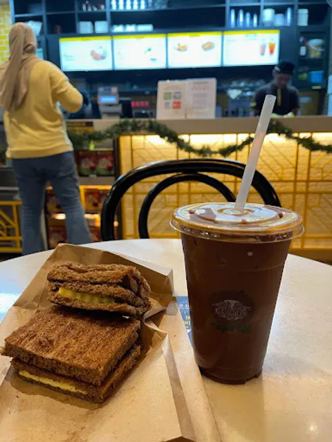 OldTown White Coffee @KLIA Terminal 2 Gate K