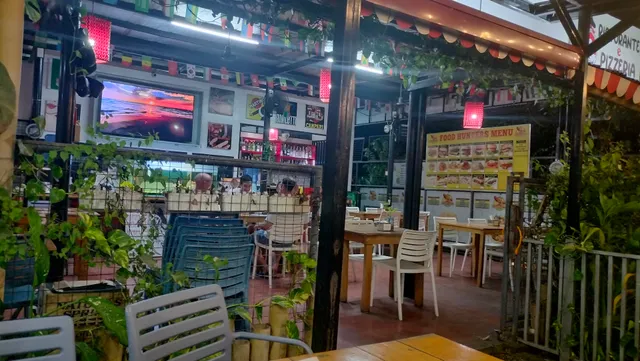 Food Hunters - Authentic Italian Restaurant