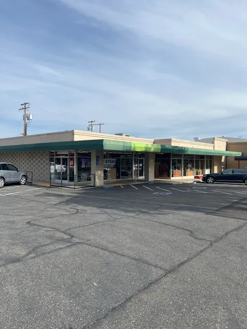 Whatsupstairs Thrift Store & Antiques