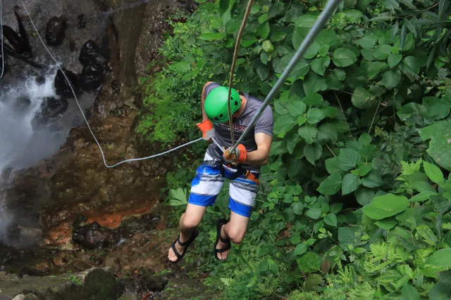 Pure Trek Canyoning