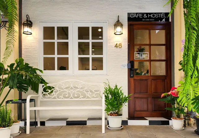 Noir Cafe And Hostel - Chinatown Bangkok. Noir咖啡馆及旅舍 - 曼谷唐人街