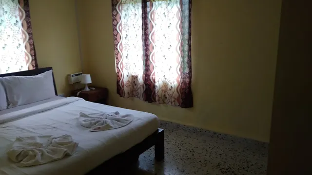 OYO 9280 Home 2 BHK Miramar Beach